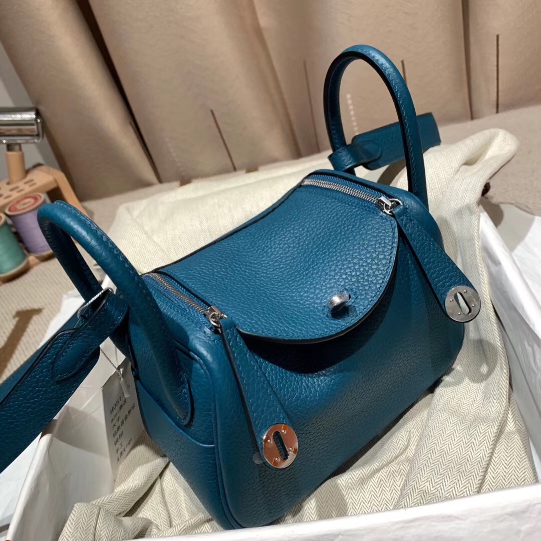 에르메스 미니 린디백19 블루드프루스 은장 끌레망스 가죽